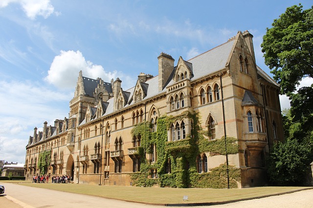 Ile się płaci za Oxford?