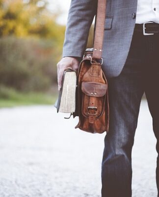 Kto zawiesza nauczyciela? Kto zawiesza nauczyciela?